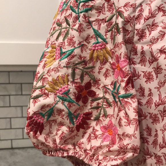 Bohemian Floral Embroidered Blouse Womens Medium Red Ivory Peasant Silky Top - Picture 2 of 9